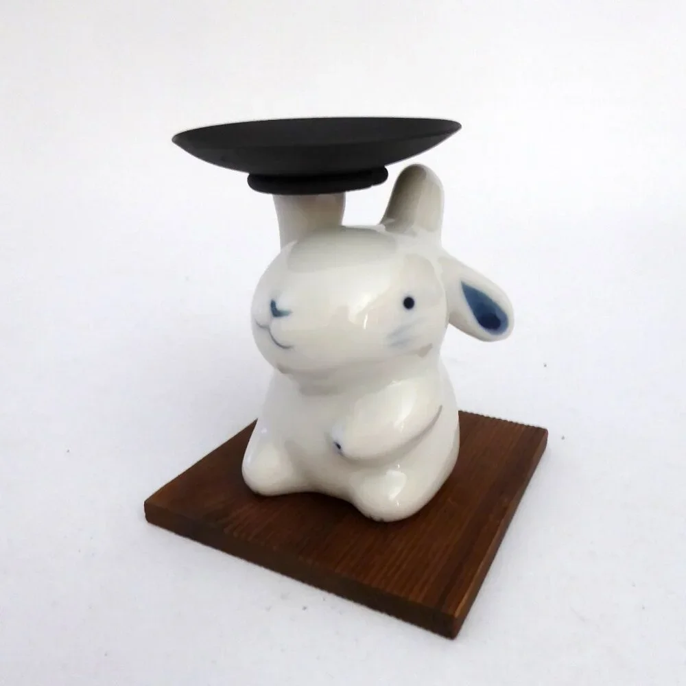 JAPAN JAPANESE CERAMIC BUNNY RABBIT TEA LIGHT CANDLE HOLDER STAND (NEW) - Picture 1 of 11